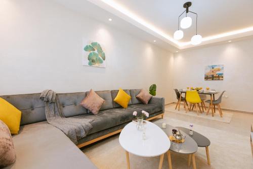 Cozy Apartment With AC & fiber internet