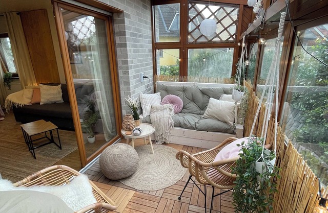 Cozy apartment with conservatory near the safari park - dogs welcome