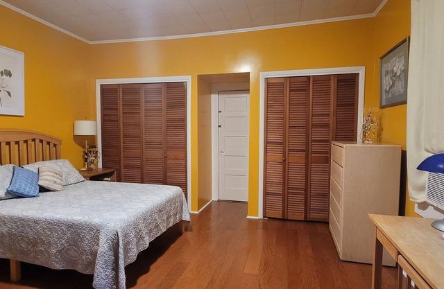 Cozy Apartment with kitchen in Historic Home, near beaches, Mobile & Pascagoula