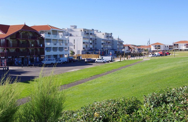 Cozy Appart 150 m from the beach with balcony + Parking