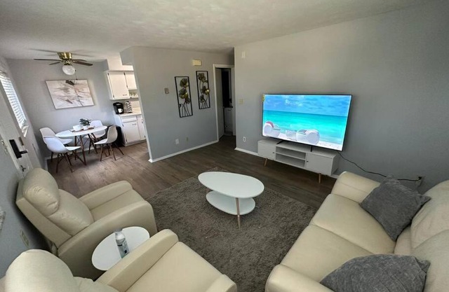 Cozy Apt Near Downtown Dayton