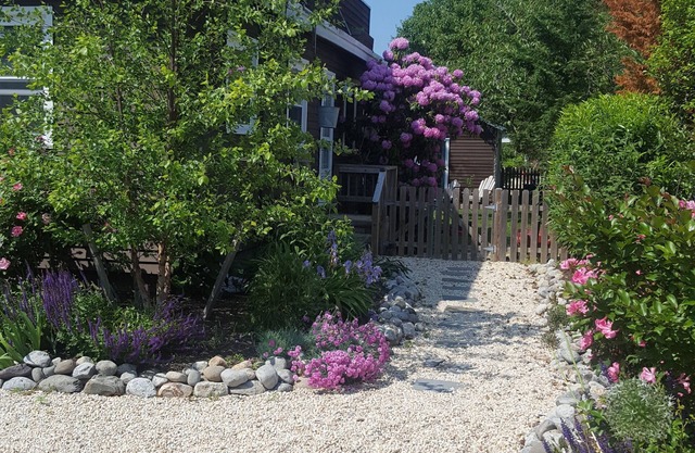 Cozy Barnegat Light Beach Cottage