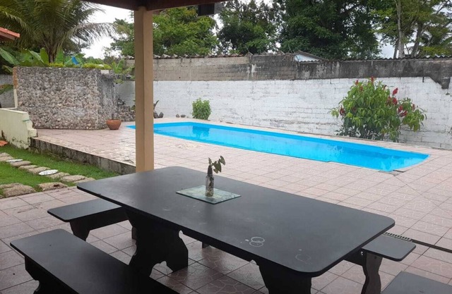 Cozy Beach House with Pool and Wi-Fi - Ideal for Families and Pets