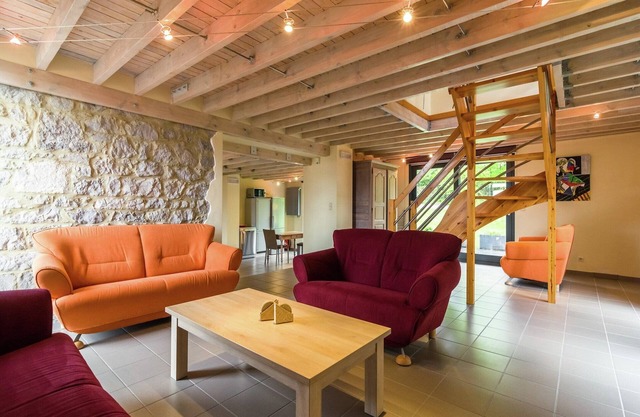Cozy Bedrooms Cottage, Soumoy