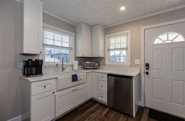 Cozy Blowing Rock Retreat: 1BR, Free Parking