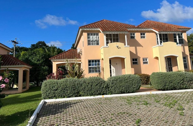 Cozy Boscobel Townhouse 20 min from Ocho Rios