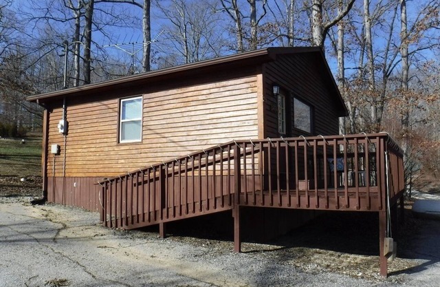 Cozy Cabin 23 One Bedroom Located on Patoka Lake in Southern Indiana
