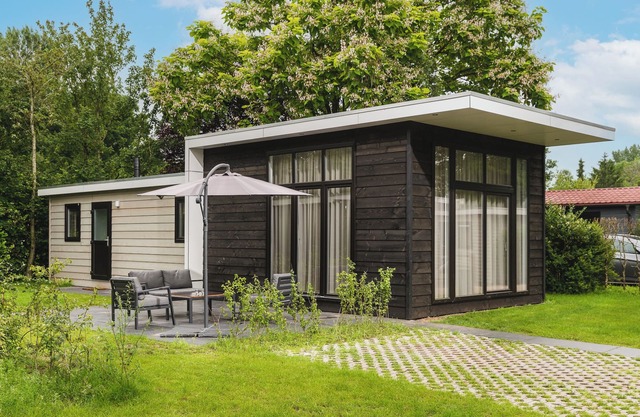 Cozy Cabin | 4 pers - Two Bedroom Resort, Sleeps 4