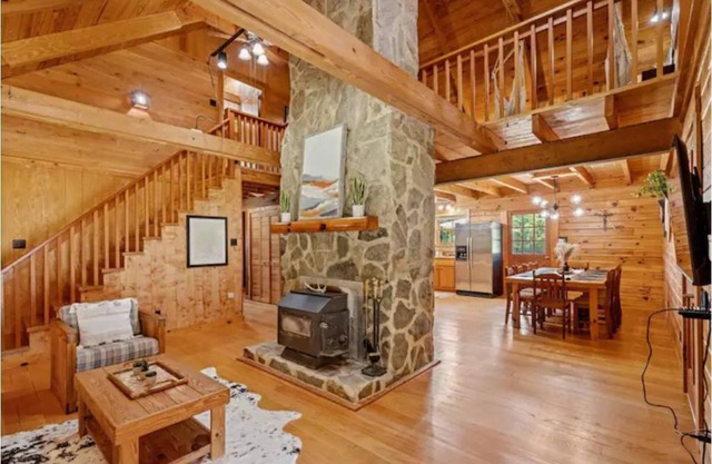Cozy Cabin @James River; Live/Work/Play Experience