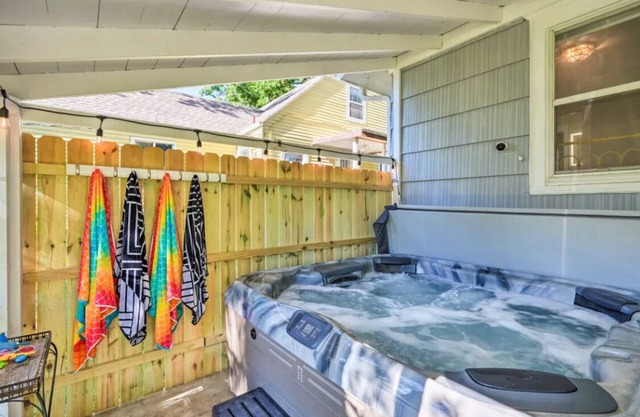 Cozy Casa w/Private Hot Tub