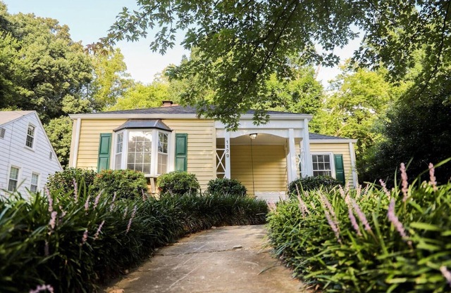 Cozy & Clean Home In Ardmore - The Yellow Cottage