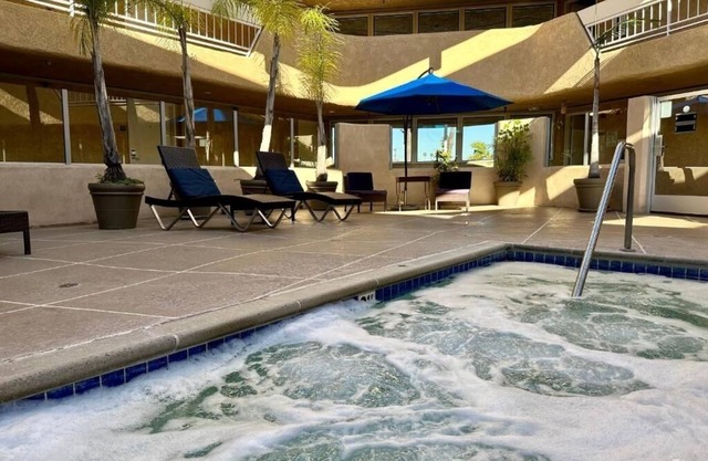 Cozy Coastal Stay | Seal Beach Marina | Near Waterfront