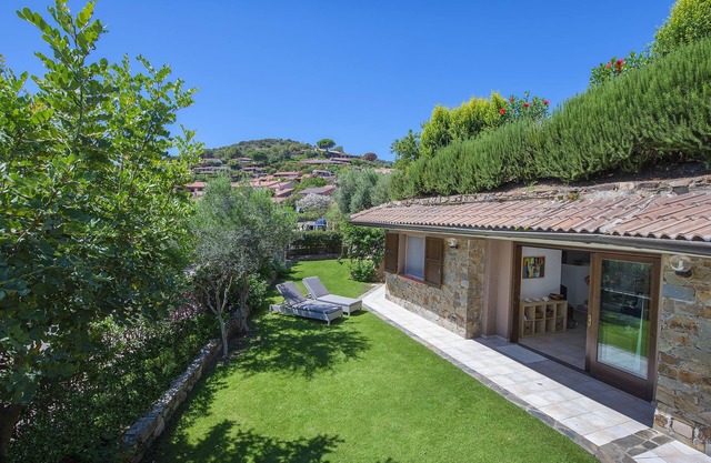 Cozy cottage 500m from the beach of Chia