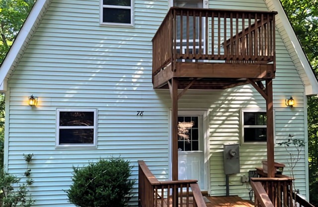Cozy Cottage by the lake WIFI/Pets Welcome/Kayaks