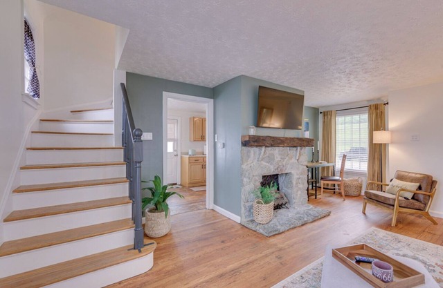 Cozy Cottage on Coles Charming 2-bedroom cottage in Portsmouth with AC, WiFi