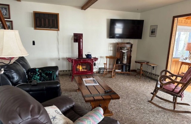 Cozy cottage on Lake Champlain. 5 mins from Historic Site and Champlain Bridge.