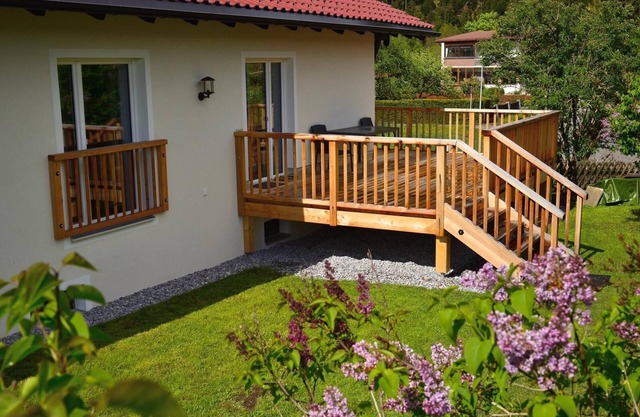 Cozy cottage with large garden, balcony, veranda