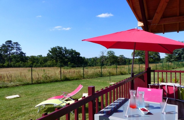 Cozy cottage with terrace, air conditioning and parking - Meillard