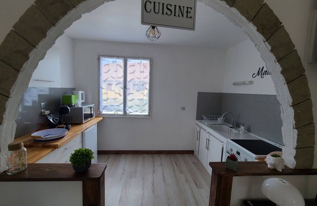 Cozy Country House for 4 with Scenic Views, Near Thermal Spa and Cycling Path