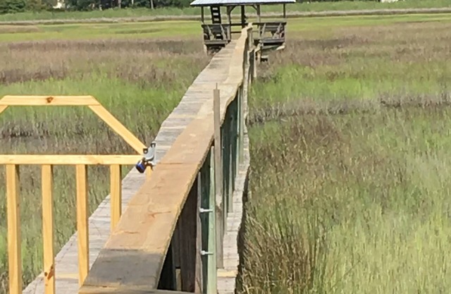 Cozy Creek Front Retreat