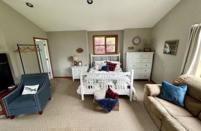 Cozy Creekside Studio