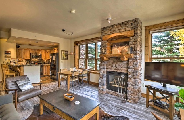 Cozy Crested Butte Condo 50 Yards from Ski Lift!