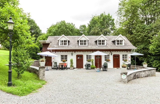 Cozy Escape in Bohon