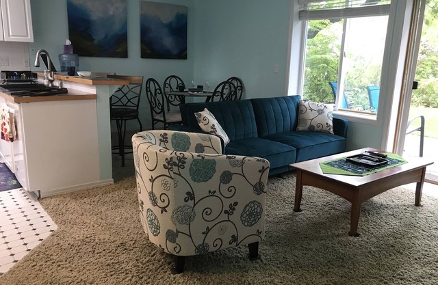 Cozy Everett apartment close to everything