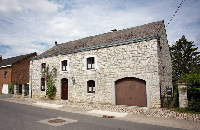 Cozy family home in Humain