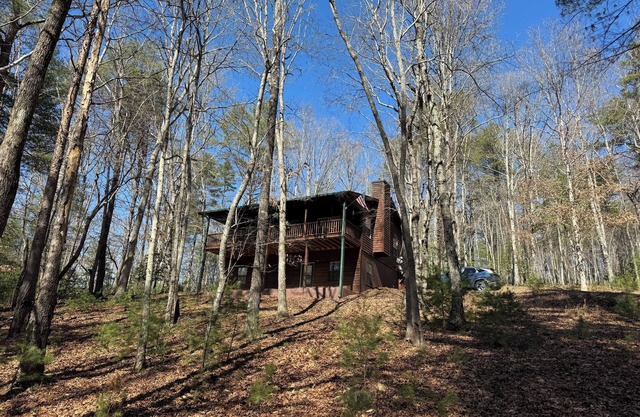 Cozy Family-Friendly Cabin with Deer Sightings