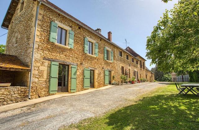 Cozy Farmhouse Retreat: WiFi, Outdoor Fun, Near Sarlat & Lascaux