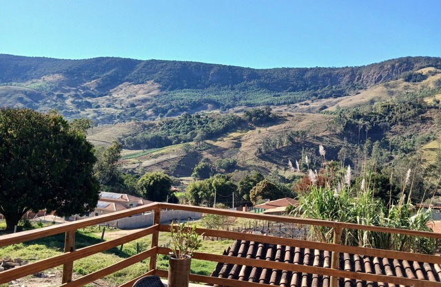 Cozy farmhouse with pool in Socorro with mountain views. Quiet place