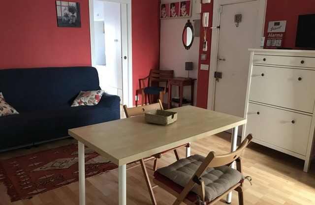 Cozy flat close to Sants train station well linked to city center