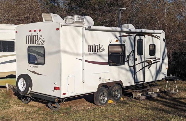 Cozy Glamping in Mentone, AL, Mini Lite RV