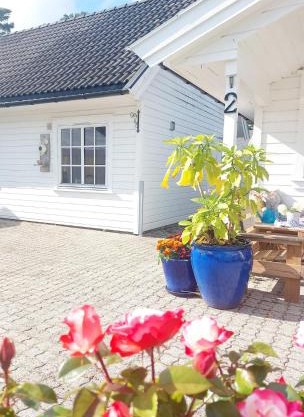 Cozy Guesthouse with Private Garden