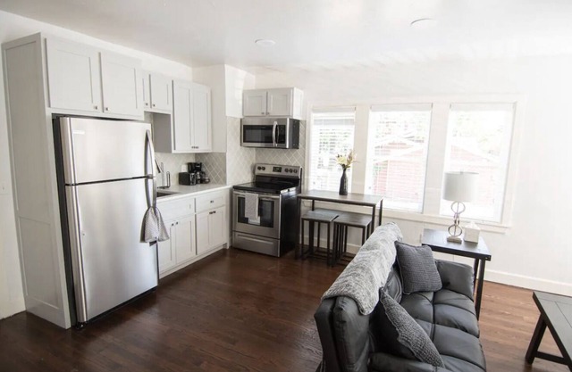 Cozy Historic 1BD near Downtown