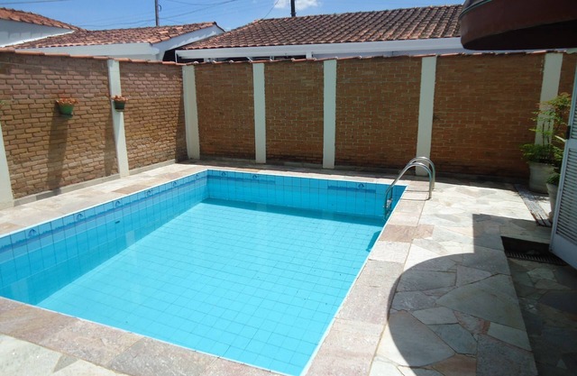 COZY HOME, FAST WI-FI, POOL! NOBLE NEIGHBORHOOD, NEXT TO AV.LUCAS N.