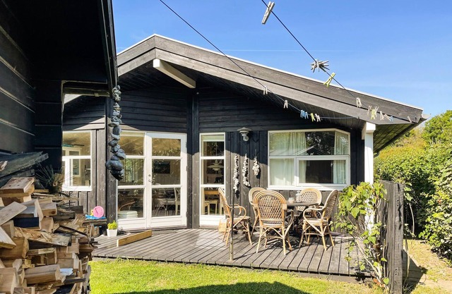 Cozy home in Anholt with WiFi