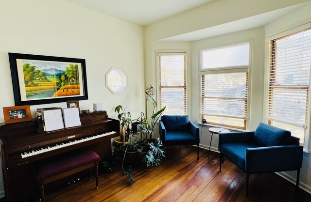 Cozy Home in Corktown!