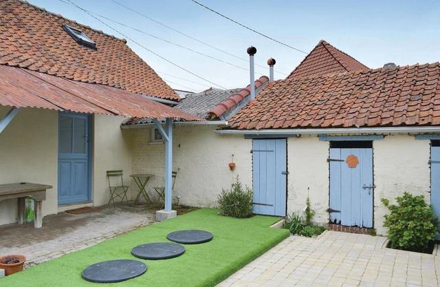 Cozy home in Grigny with kitchen