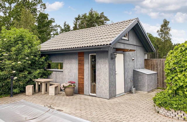 Cozy home in Hagby with kitchen
