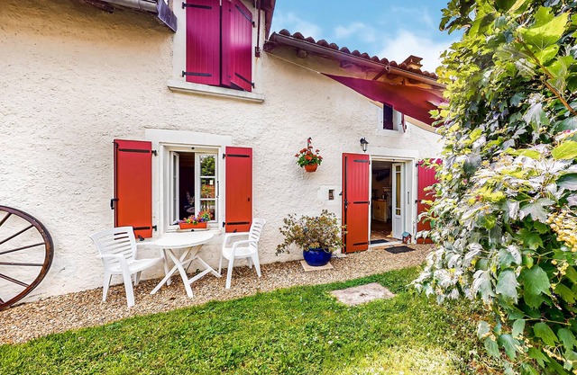 Cozy home in Nieuil with WiFi
