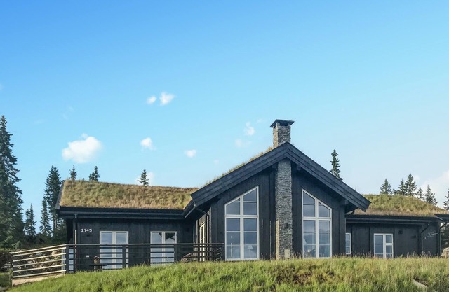Cozy home in Sjusjøen with sauna