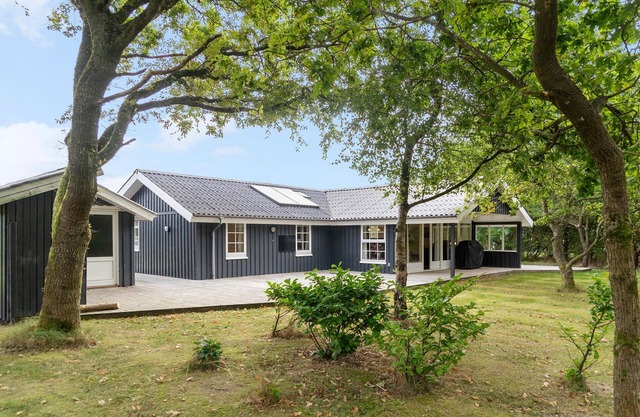 Cozy home in Vestervig with sauna