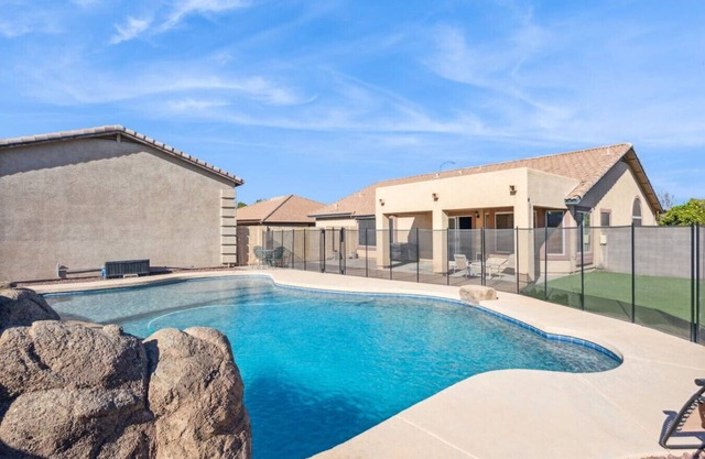 Cozy Home with Pool + Water Slide + Safety Gate!