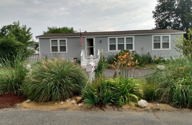Cozy House, in the Historic Bowers Beach. Pet Friendly and Quiet.