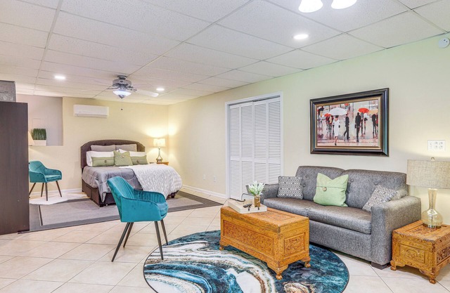 Cozy Jonesboro Studio w/Patio ~ 22 Mi to Atlanta!