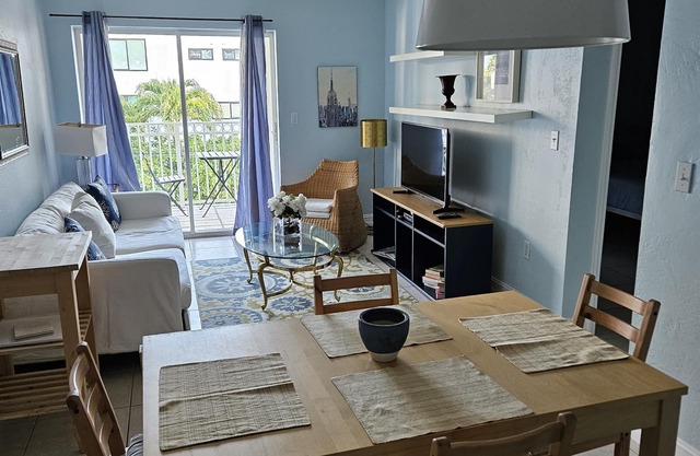 Cozy Key Biscayne Retreat