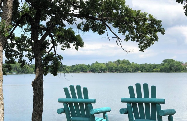 Cozy lake cabin minutes from all the Ottertail Lake area has to offer.