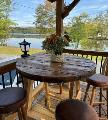 Cozy lake house